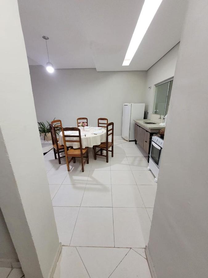 Sobrado 6 amplo e confortável em condomínio Corumbá Esterno foto